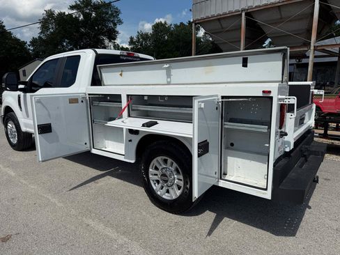 Used 2019 Ford F250 XL w/ STX Appearance Package RWD image 4