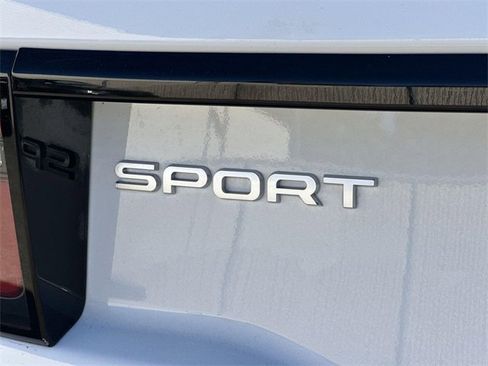 Used 2023 Land Rover Discovery Sport S image 31