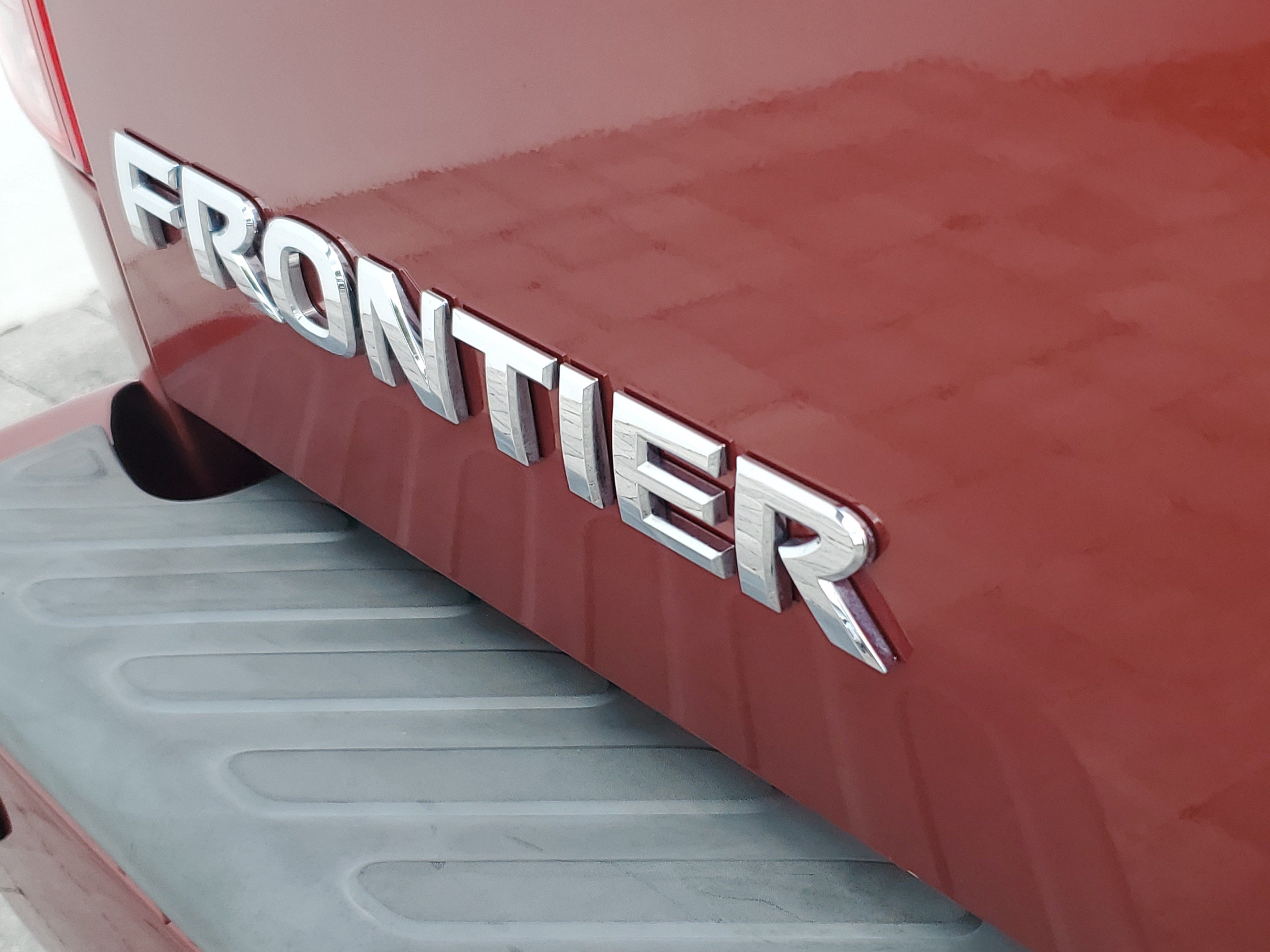 Used 2018 Nissan Frontier 4x4 Crew Cab image 10