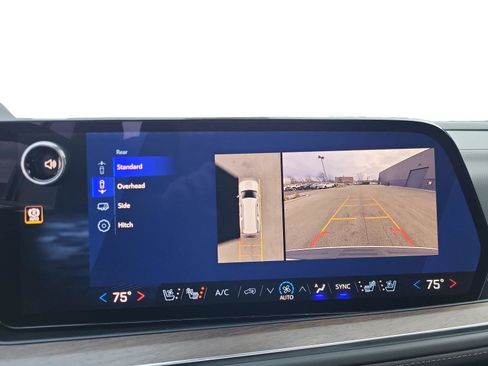 New 2026 Chevrolet Suburban High Country image 19