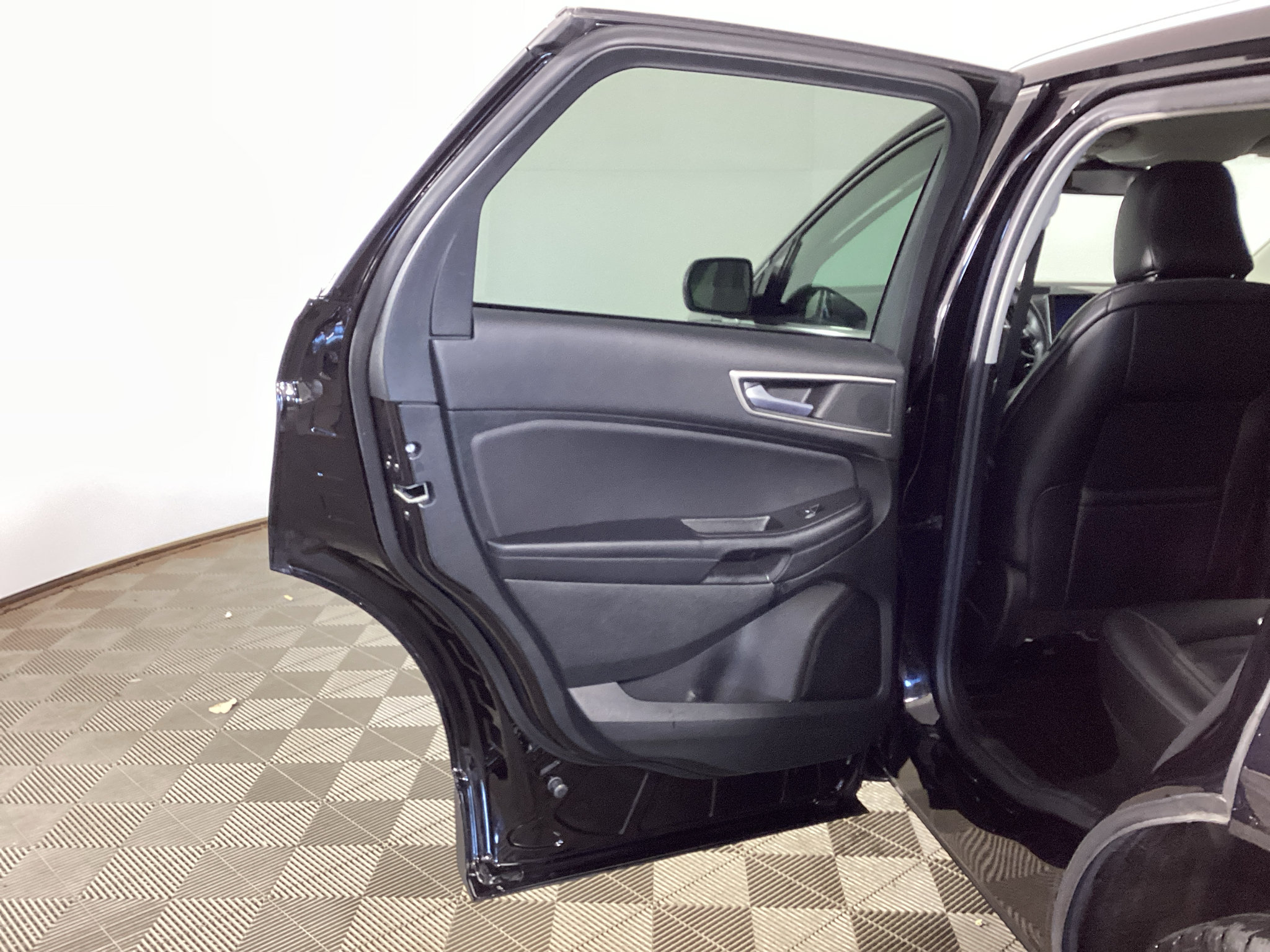 Certified 2024 Ford Edge SEL w/ Convenience Package AWD/4WD image 13