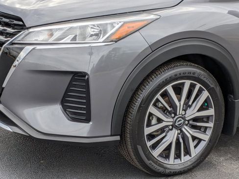 Certified 2024 Nissan Kicks SV w/ Interior Electronics Package image 9