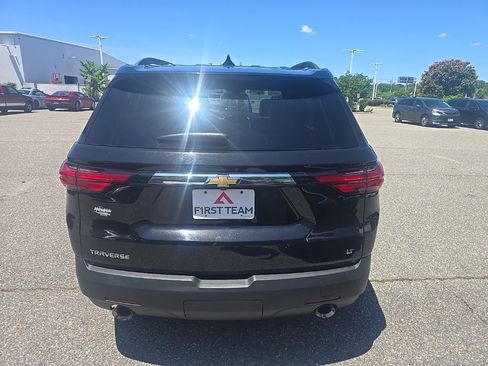 Used 2023 Chevrolet Traverse LT FWD image 6
