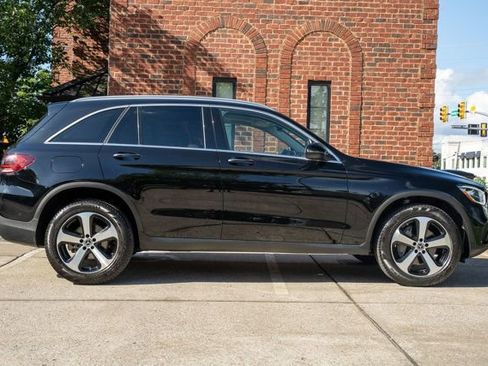 Used 2021 Mercedes-Benz GLC 300 4MATIC image 4