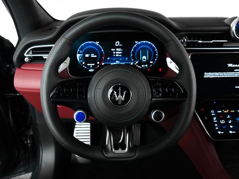 New 2025 Maserati Grecale Trofeo image 51