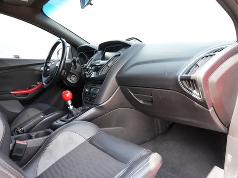 Used 2013 Ford Focus ST image 21