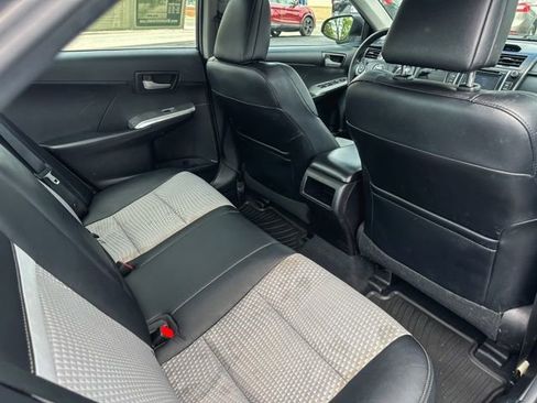 Used 2014 Toyota Camry SE FWD image 22