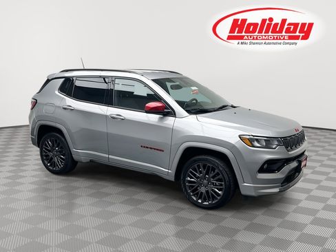 Used 2023 Jeep Compass Limited image 1