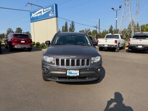 Used 2017 Jeep Compass Sport w/ Power Value Group AWD/4WD image 2