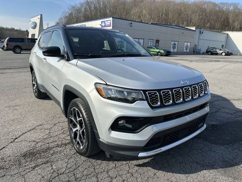 Used 2024 Jeep Compass Limited image 11