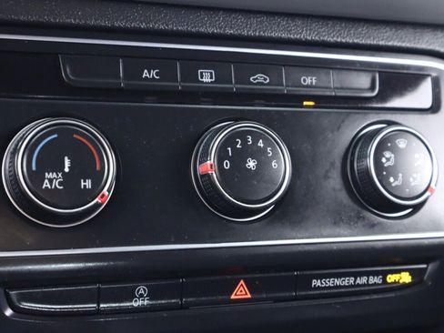 Used 2021 Volkswagen Atlas Cross Sport S image 21