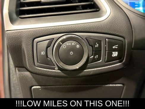 Used 2023 Ford Edge SEL w/ Convenience Package image 24