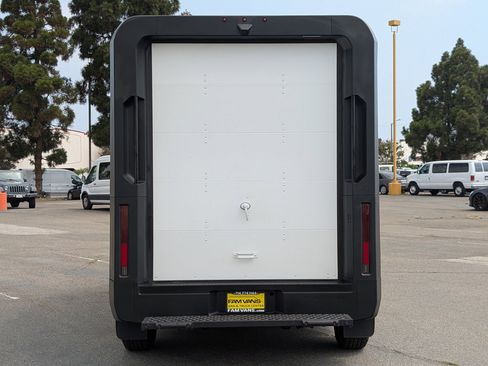 Used 2025 Chevrolet Brightdrop 400 image 9