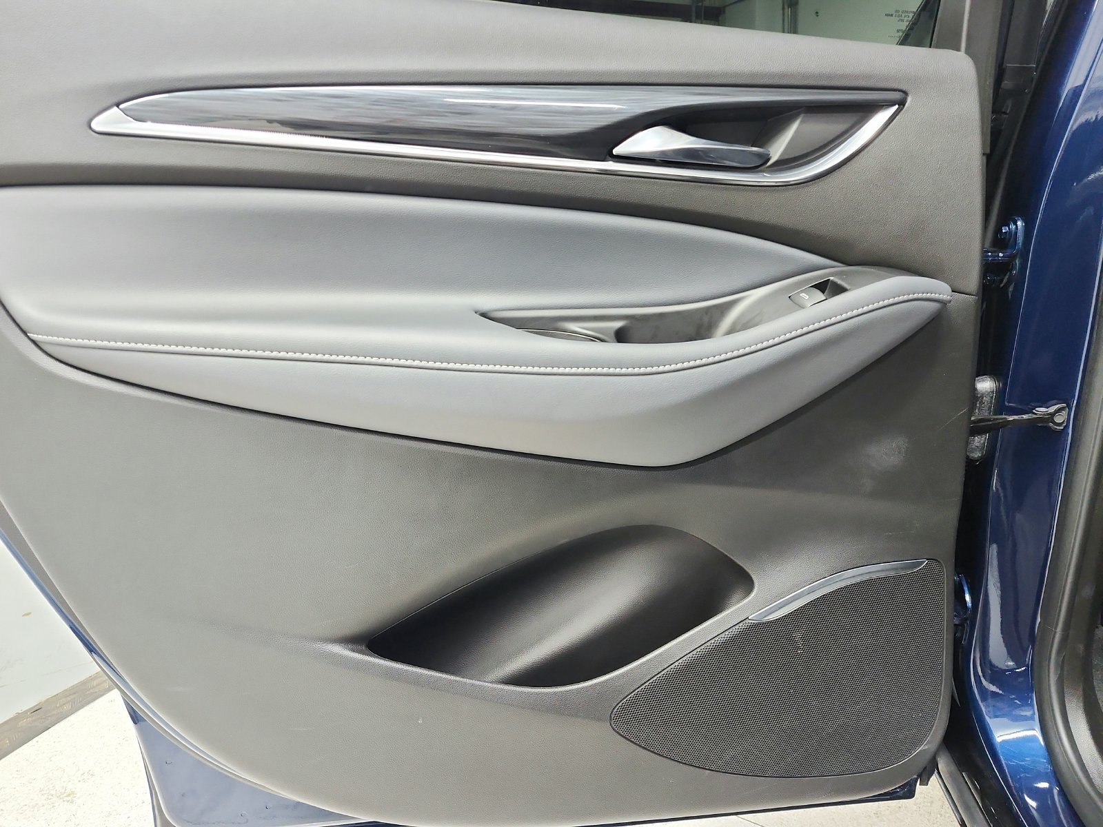 Used 2024 Buick Enclave Essence FWD image 37