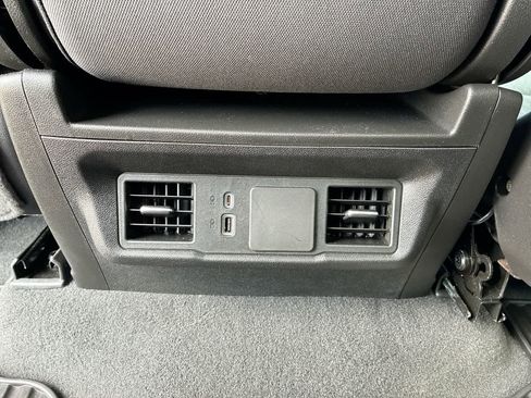 Used 2024 Chevrolet Silverado 1500 Custom image 20