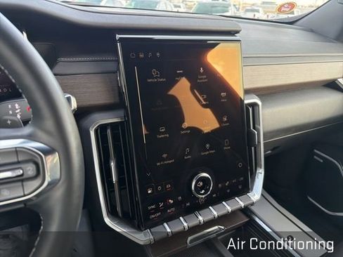 Used 2025 GMC Acadia Denali w/ LPO, Floor Liner Package image 33