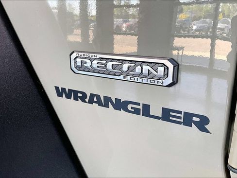 Used 2017 Jeep Wrangler Rubicon w/ Quick Order Package 24Z Recon AWD/4WD image 25