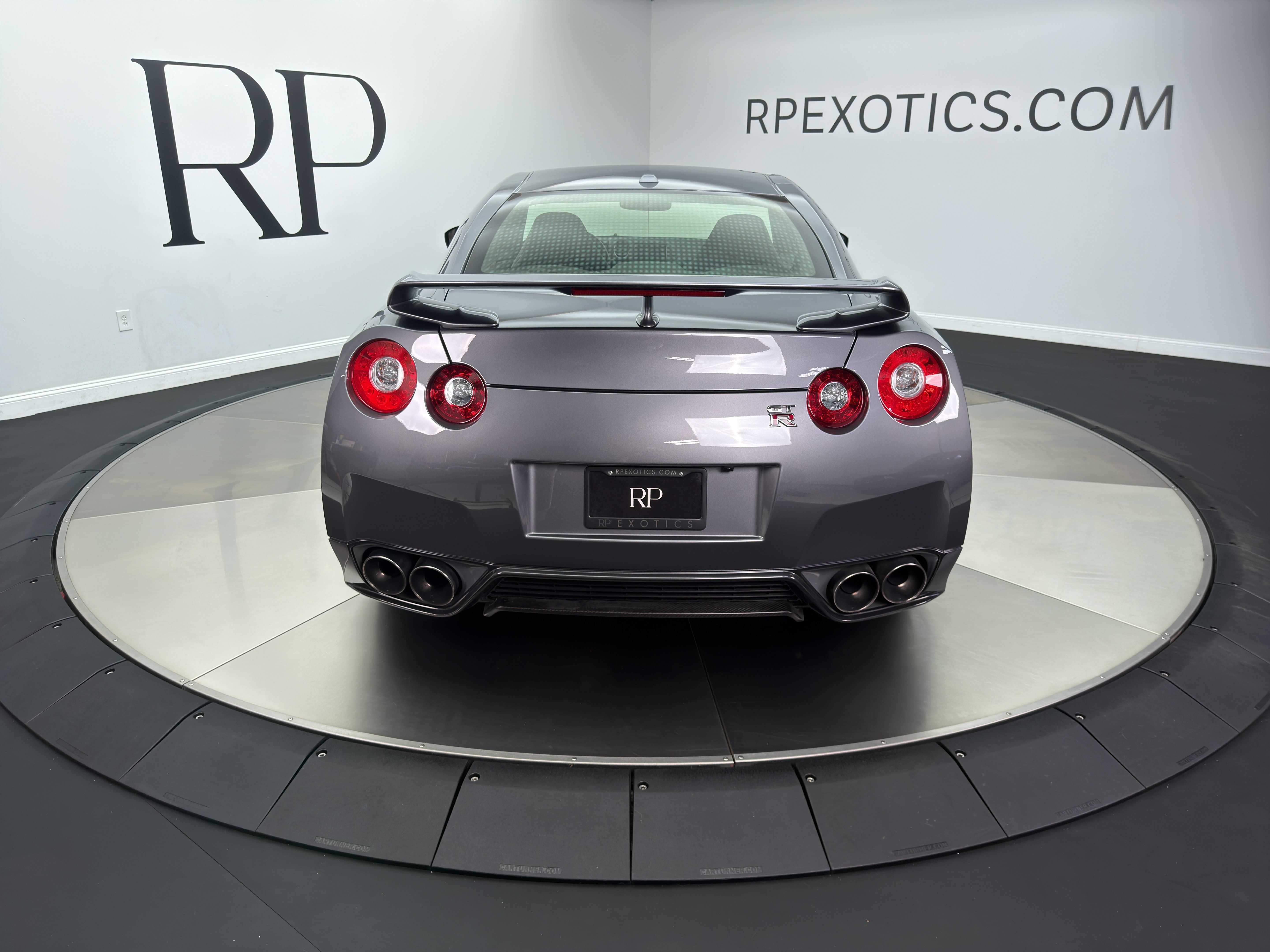 Used 2013 Nissan GT-R Premium AWD/4WD image 5