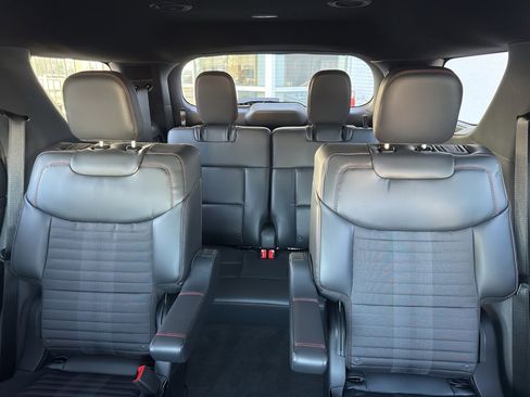 New 2026 Ford Explorer ST-Line w/ ST-Line Street Pack image 11