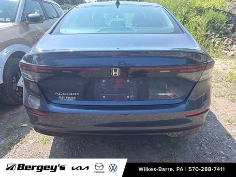 Used 2017 Honda Accord EX-L image 5