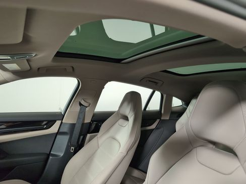Certified 2025 Porsche Panamera image 20