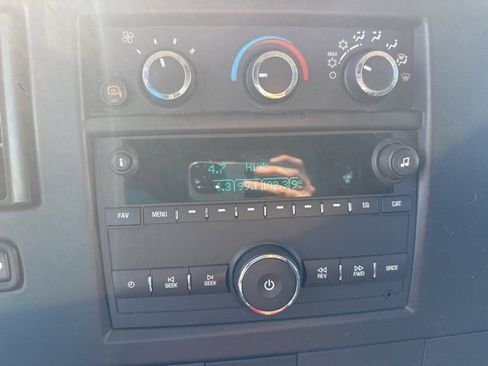 Used 2023 Chevrolet Express 2500 Work Van w/ Driver Convenience Package image 16