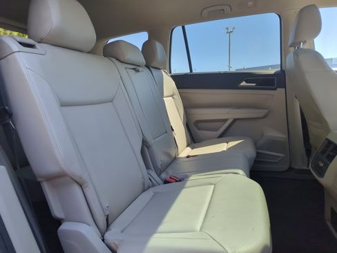 Used 2019 Volkswagen Atlas SE w/ Panoramic Sunroof Package FWD image 25