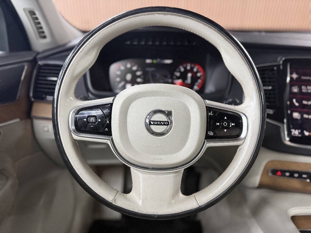 Used 2016 Volvo XC90 T6 Inscription w/ Vision Package AWD/4WD image 11