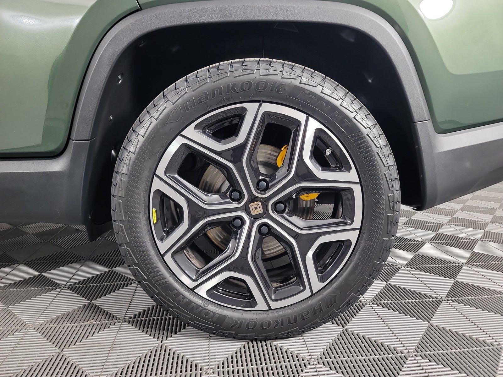 Used 2023 Rivian R1T Launch Edition AWD/4WD image 10