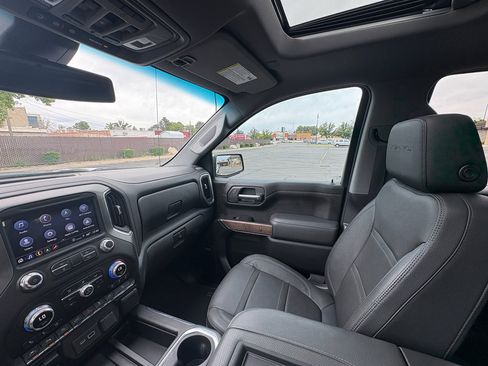 Used 2022 GMC Sierra 1500 Denali w/ Driver Alert Package II AWD/4WD image 27