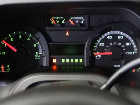 Used 2014 Ford E-350 and Econoline 350 XLT image 37