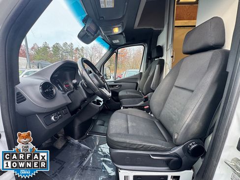 Used 2021 Mercedes-Benz Sprinter 3500 image 5