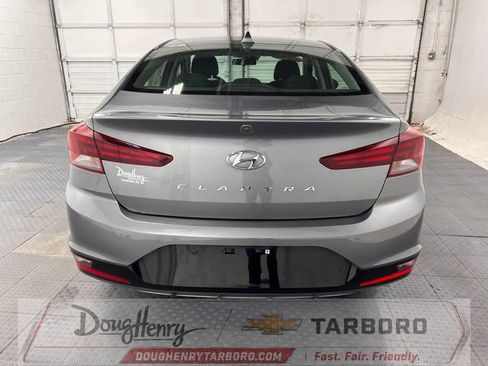 Used 2019 Hyundai Elantra SEL w/ Cargo Package FWD image 6