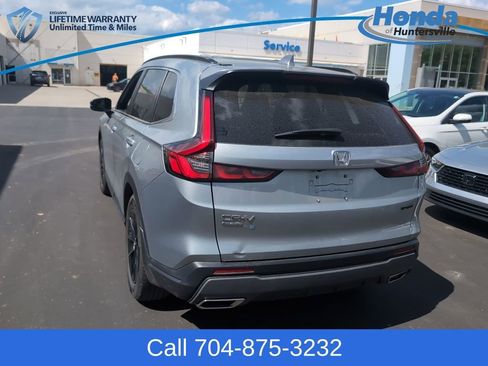 Used 2025 Honda CR-V Sport image 6