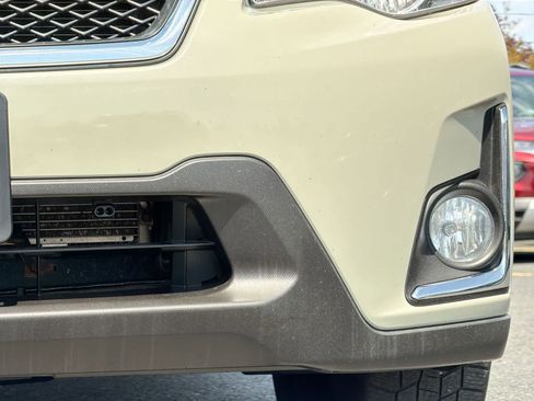Used 2017 Subaru Crosstrek 2.0i Premium AWD/4WD image 11
