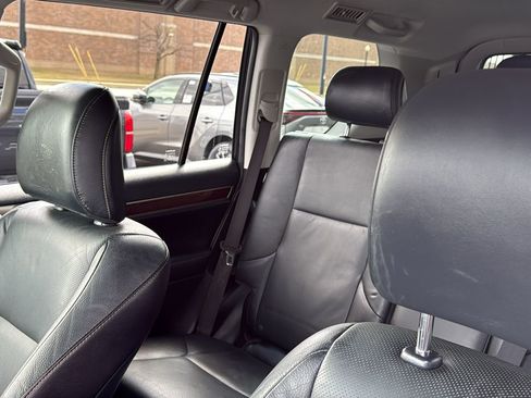 Used 2018 Lexus GX 460 Premium w/ Premium Package AWD/4WD image 16