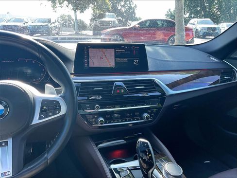 Used 2020 BMW M550i xDrive AWD/4WD image 8