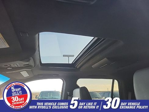 Used 2017 Cadillac Escalade Platinum image 15