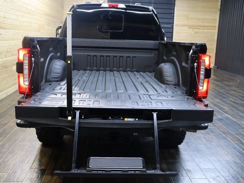 Used 2025 Ford F250 King Ranch w/ FX4 Off-Road Package AWD/4WD image 37
