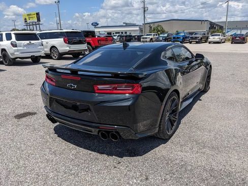 Used 2017 Chevrolet Camaro ZL1 RWD image 4
