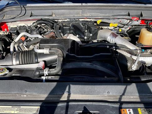 Used 2016 Ford F250 Lariat w/ Lariat Ultimate Package image 9