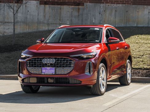 Certified 2025 Audi Q5 Premium Plus w/ Premium Plus image 7