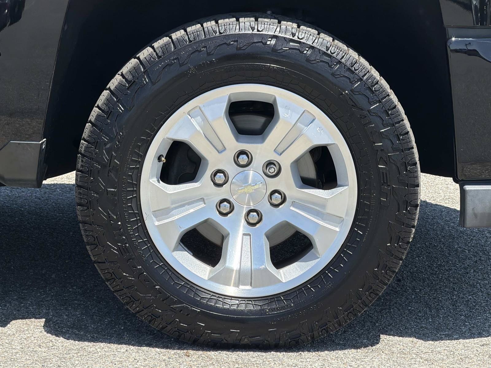 Used 2017 Chevrolet Silverado 1500 LTZ Z71 w/ LTZ Plus Package AWD/4WD image 24