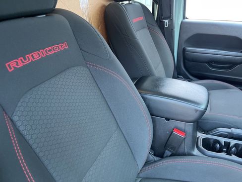 Used 2023 Jeep Wrangler Unlimited Rubicon w/ Dual Top Group image 40