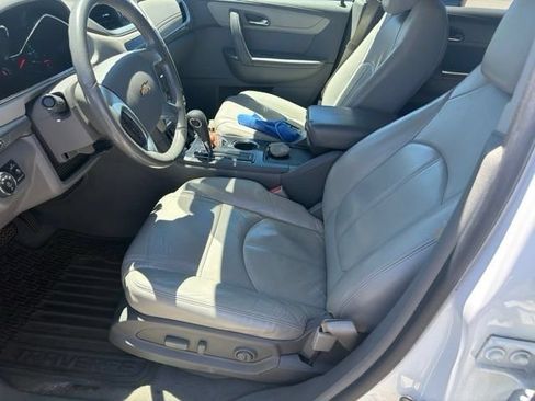 Used 2017 Chevrolet Traverse LT AWD/4WD image 9