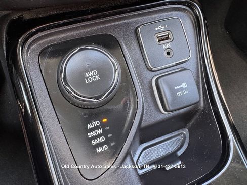 Used 2020 Jeep Compass Limited AWD/4WD image 35