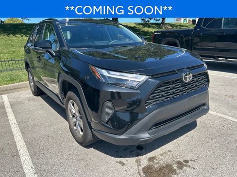 Used 2025 Toyota RAV4 XLE FWD image 3