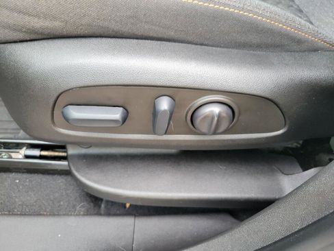 Used 2022 Chevrolet Equinox LT image 23