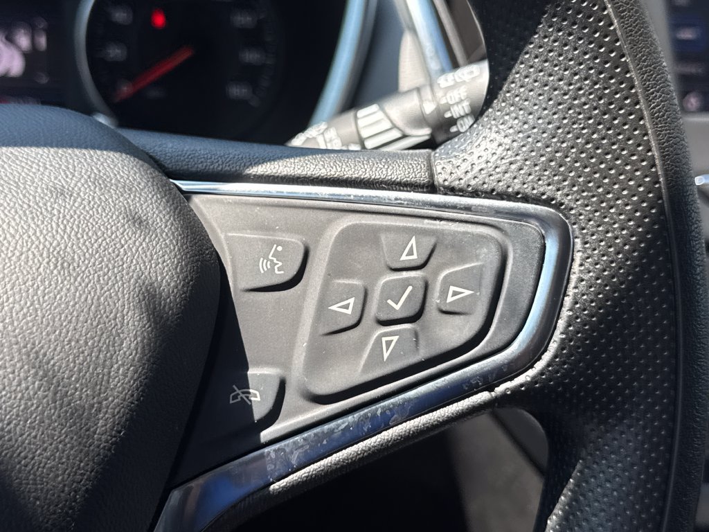 Used 2021 Chevrolet Equinox LT FWD image 25