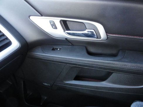 Used 2017 GMC Terrain SLE w/ Nightfall Package AWD/4WD image 17